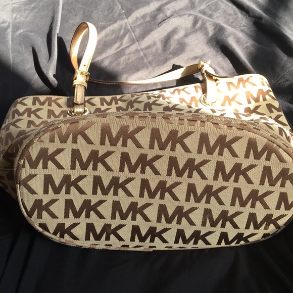 Michael Kors puede - Picture 4 of 4